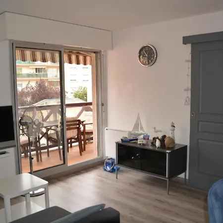 Agreable T2 En Centre Ville Parking Balcon Et Plages شقة